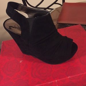 Carlos Santana Suede Peep Toe Wedges