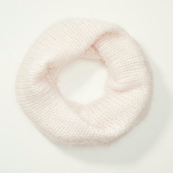 Ann Taylor LOFT pink fuzz stitch scarf popover