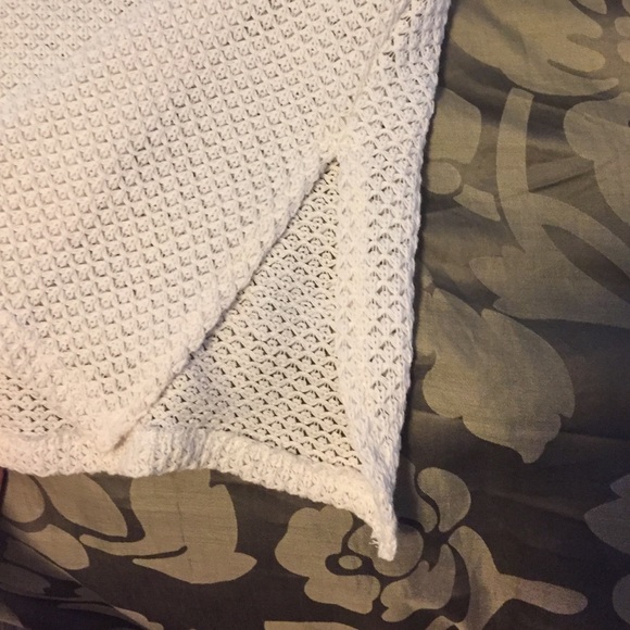 ☀️ 🆕 Easel Off the Shoulder Tunic 🌟 Medium - Picture 4 of 4