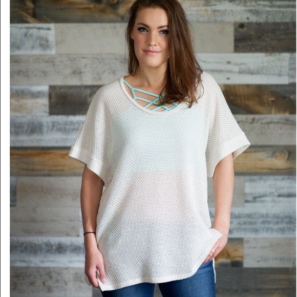 ☀️ 🆕 Easel Off the Shoulder Tunic 🌟 Medium - Picture 1 of 4