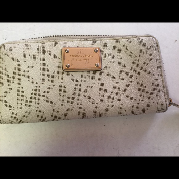 Wallet by MK