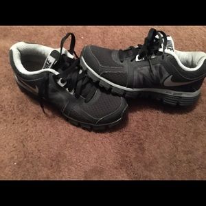 Nike dual fusion st2