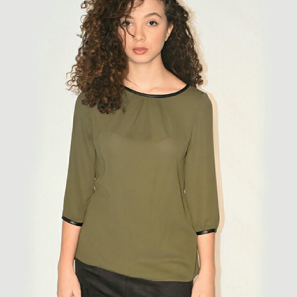 3/4 Sleeves Contrast Trim Round Neck Top