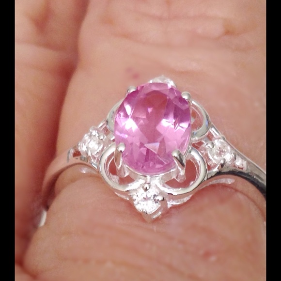 Lilac Quartz, White Topaz - Picture 2 of 3