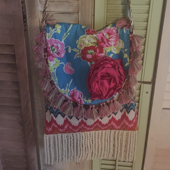 Handmade BoHo flower purse🌸 - Picture 2 of 4