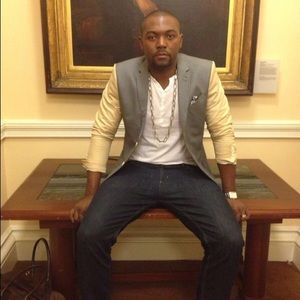 Meet your Posher, Clive