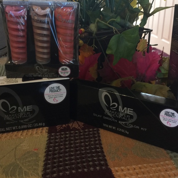 Lot of ❤️ME MAKEOVER ESSENTIALS - Picture 3 of 3