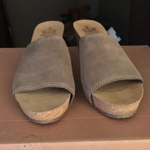 Light khaki suede slides