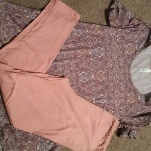 Medium perfect t and tc leggings