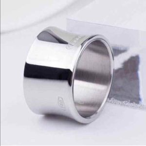 Size 6 ring
