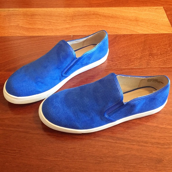 Nine West Shoes - 🆕 Nine West Slip-On Sneakers Royal Blue