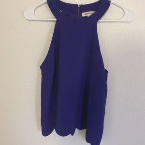 Super cute and fun top slight crop