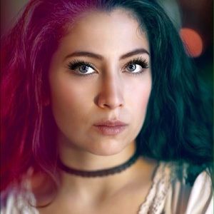 Meet your Posher, Chrissi