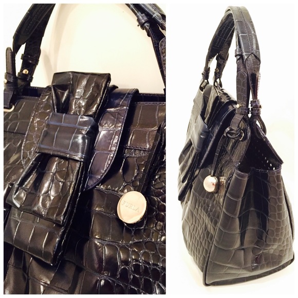 ❣️SALE ❣️FURLA Dark Ink Blue Croc Embossed Bag - Picture 2 of 4