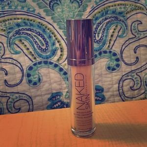 ✨URBAN DECAY NAKED SKIN WEIGHTLESS LIQUID MAKEUP✨
