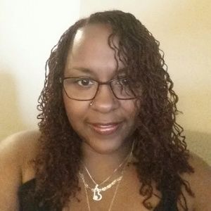 Meet your Posher, Daphne