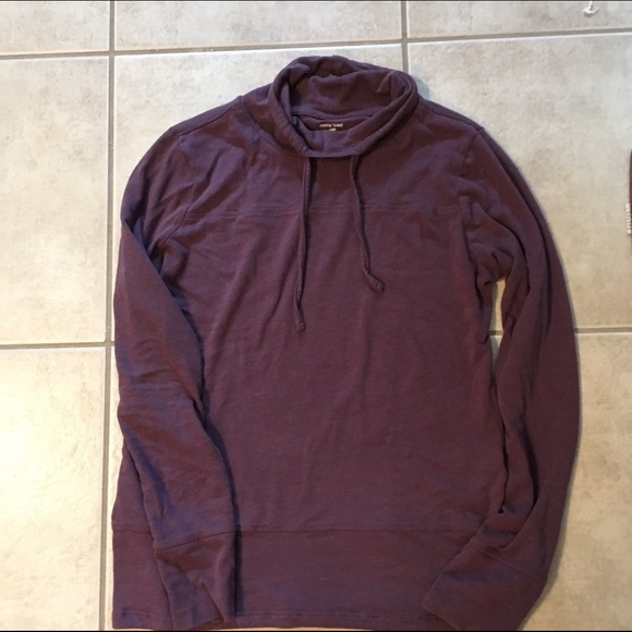 Horny Toad Tops - NWOT Horny Toad plum color medium shirt