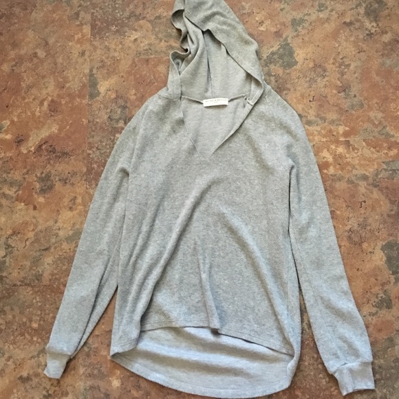 Grey thin hoodie/shirt urban outfitters