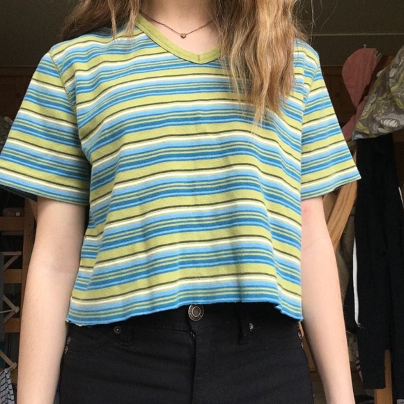 *Sold* Striped V Neck Vintage Crop Top - Picture 4 of 4