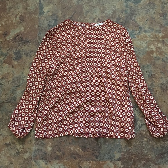 Red pattern blouse - Picture 1 of 4