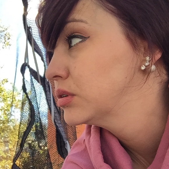 Meet your Posher, Keri