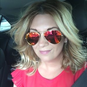 Meet your Posher, Shelly