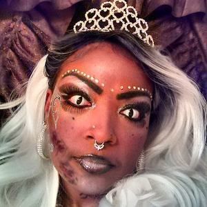 Meet your Posher, Bettina