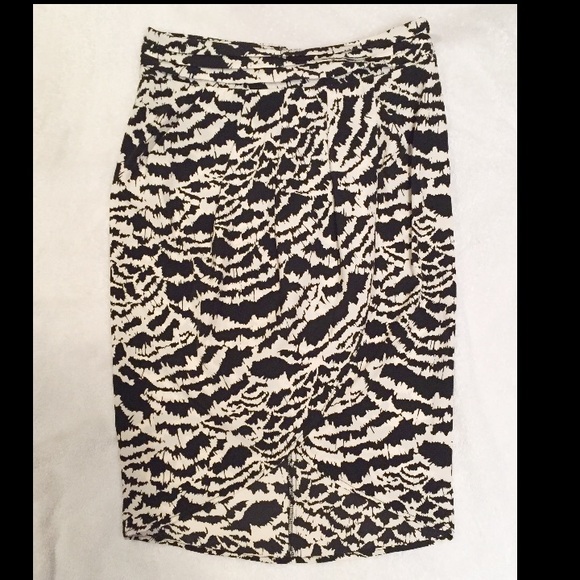 Abstract Print Wrap Pencil skirt