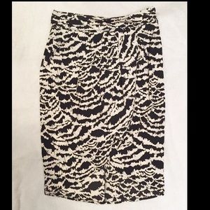 Abstract Print Wrap Pencil skirt