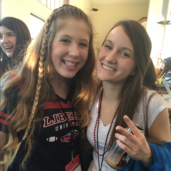 Meet your Posher, Ashton - Picture 1 of 1