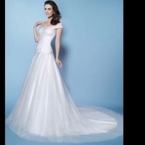 *Price Firm*NWT Tulle Aline Wedding Dress