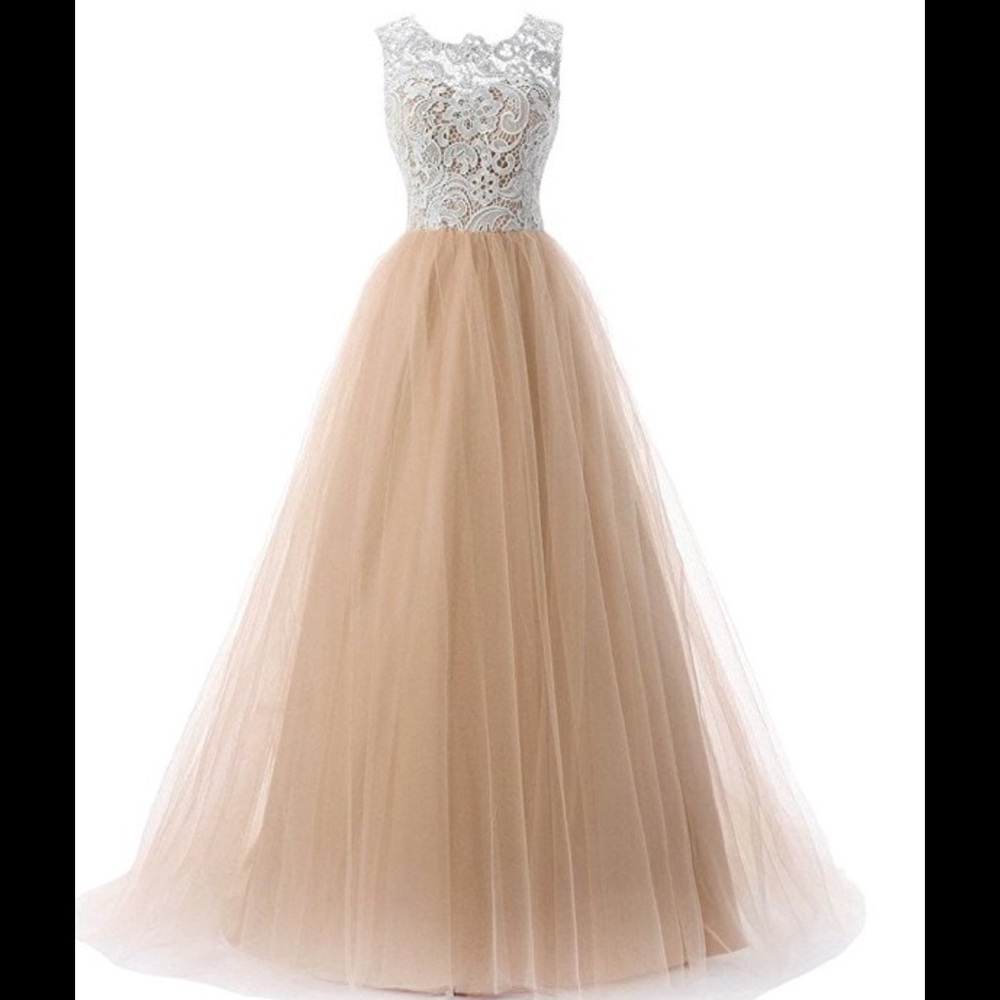 *Price Firm*NWT Champagne Lace Dress