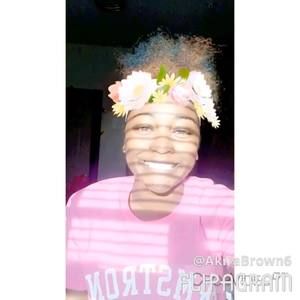 Meet your Posher, Akira