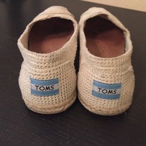 OBO TOMS beige perforated loafers