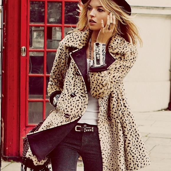 Free People Jackets & Blazers - FREE PEOPLE LEOPARD SWING COAT EXCELLENT CONDITION