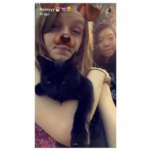 Meet your Posher, Hãleÿ