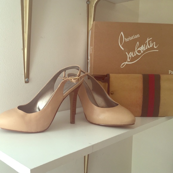 Tan Sling Back Heels