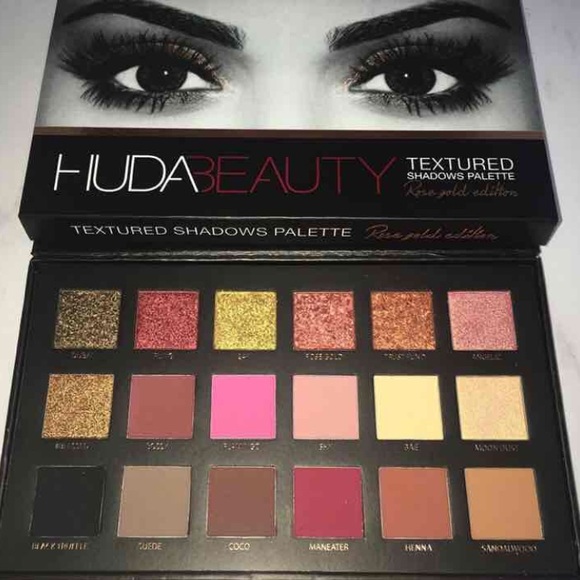 Huda Textured Eyeshadow Palette