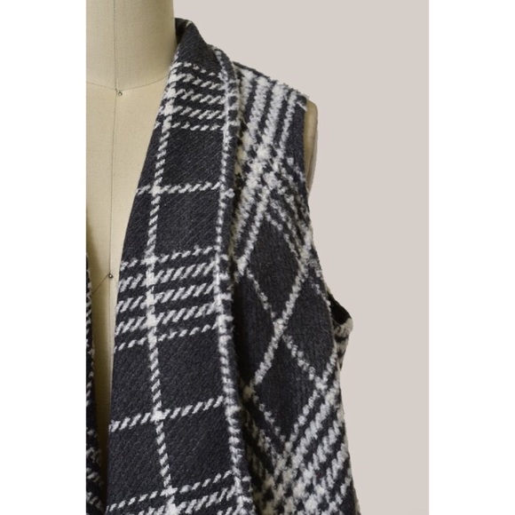 LAST ONE!! Plaid Vest - Picture 2 of 3