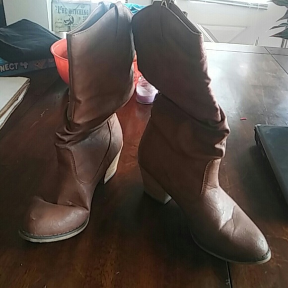 Women's boots