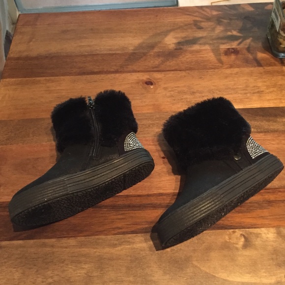 Girls/Kids size 10  Stuart Weitzman booties