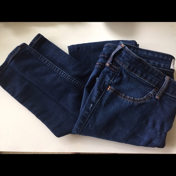 Dark wash Hollister skinny