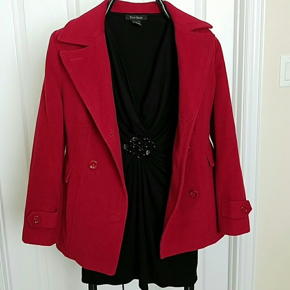 Red coat size small/Chico - Picture 2 of 4