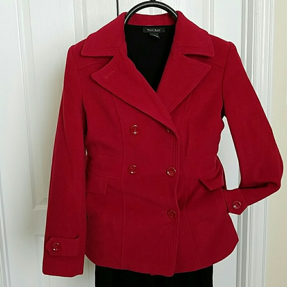 Red coat size small/Chico - Picture 3 of 4