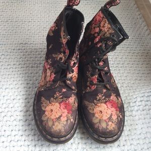 Floral doc martens