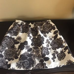 Floral mini skirt