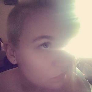 Meet your Posher, Desiree