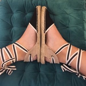 SOLUDOS wrap up navy espadrilles