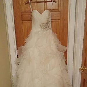 Allure wedding dress