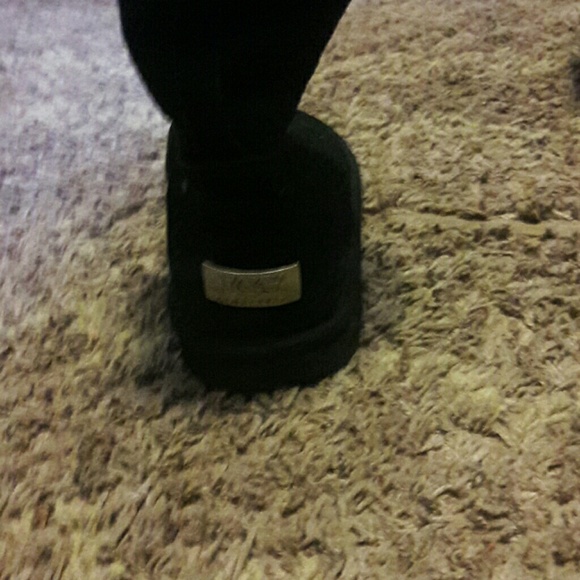 uug boots - Picture 3 of 4